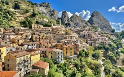 Castelmezzano: Un Gioiello Incastonato nelle Dolomiti Lucane