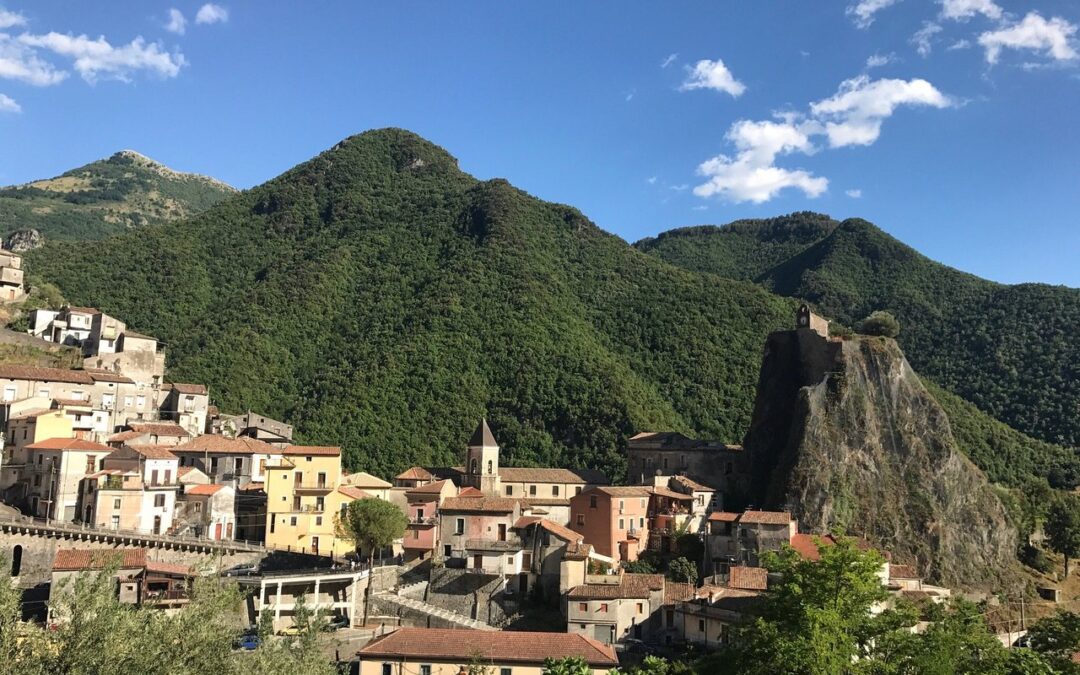 Orsomarso: Un Borgo Incantevole nel Cuore della Calabria