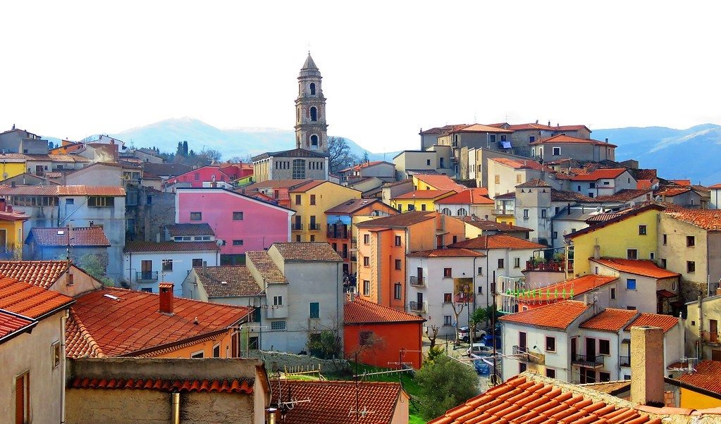 Satriano di Lucania: La città dei Murales